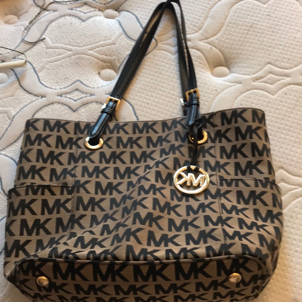 MICHAEL KORS BAG